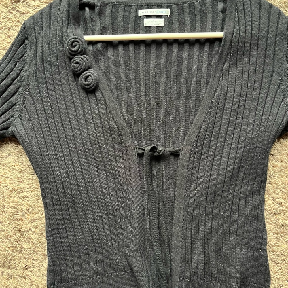 VanHeusen studio black Sweater with rosette Detail size Medium